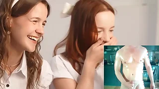 Cute Girls Repugnance in have a crush on far my Hulking Cumshot